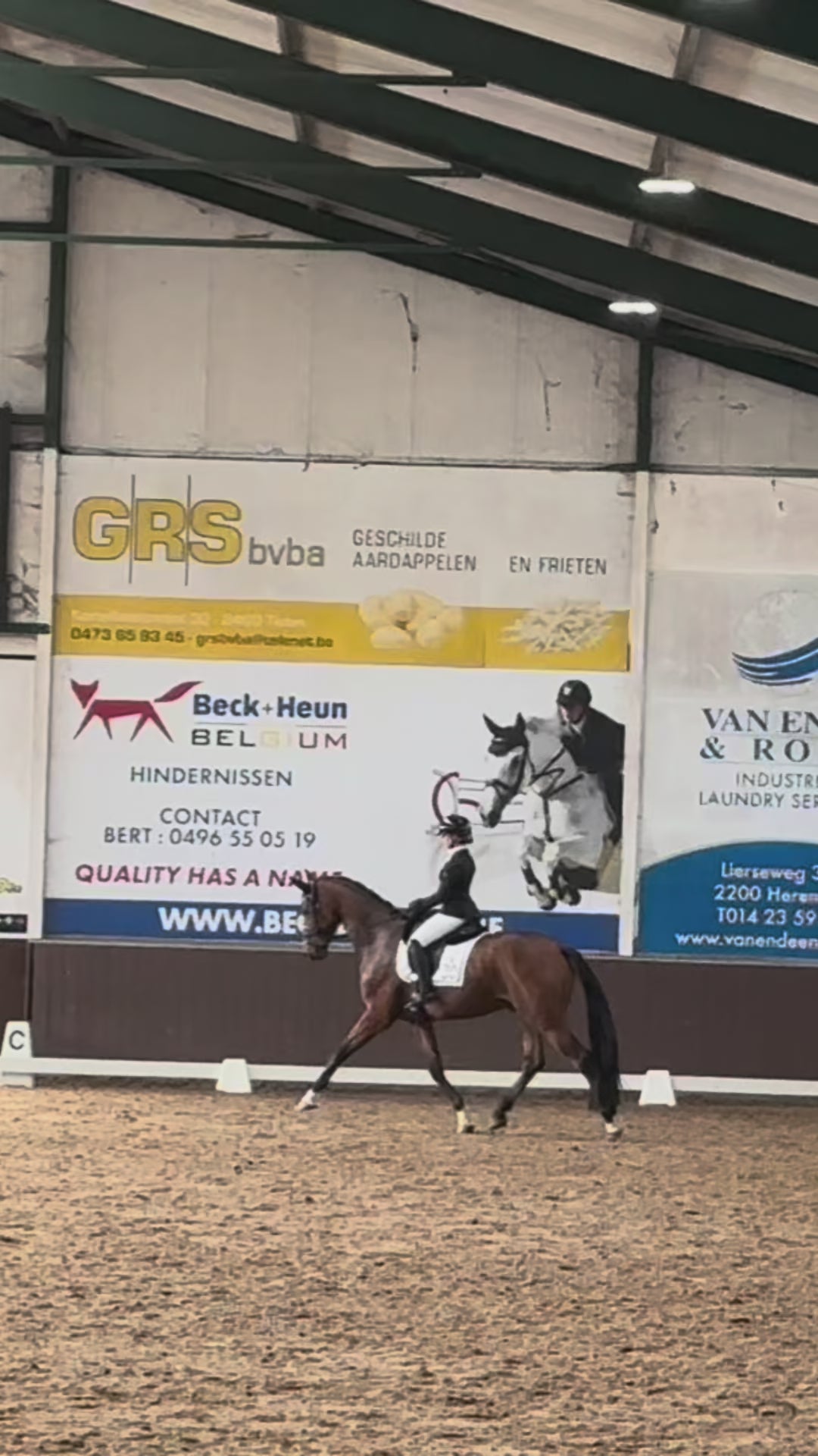 Load video: Beau de jour du jade